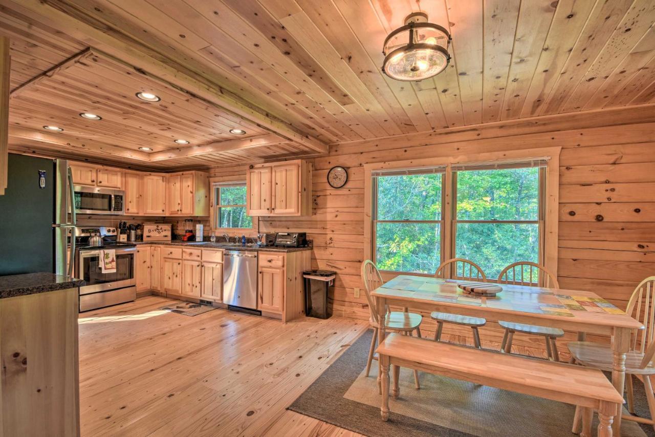 Secluded Cabin With Deck 13 Miles To Downtown Murphy Exterior photo